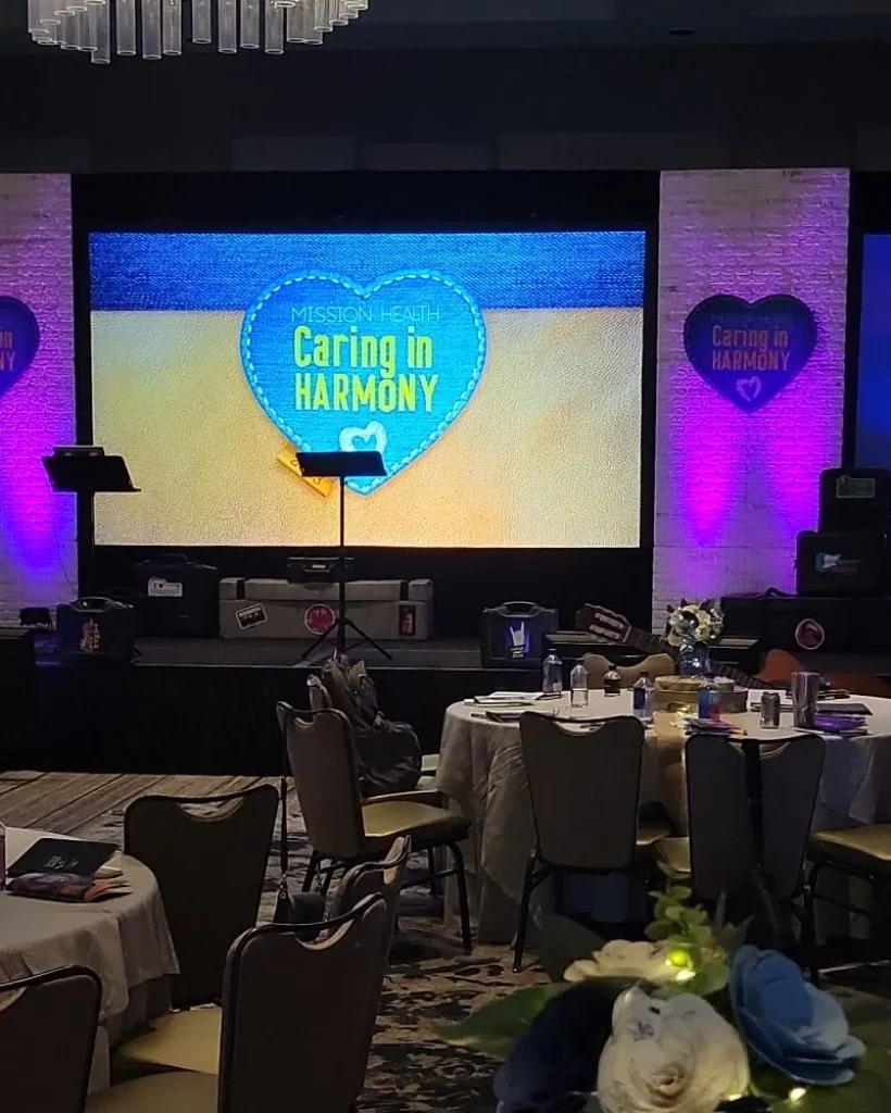 Screen & Projector Packages for Meetings-2