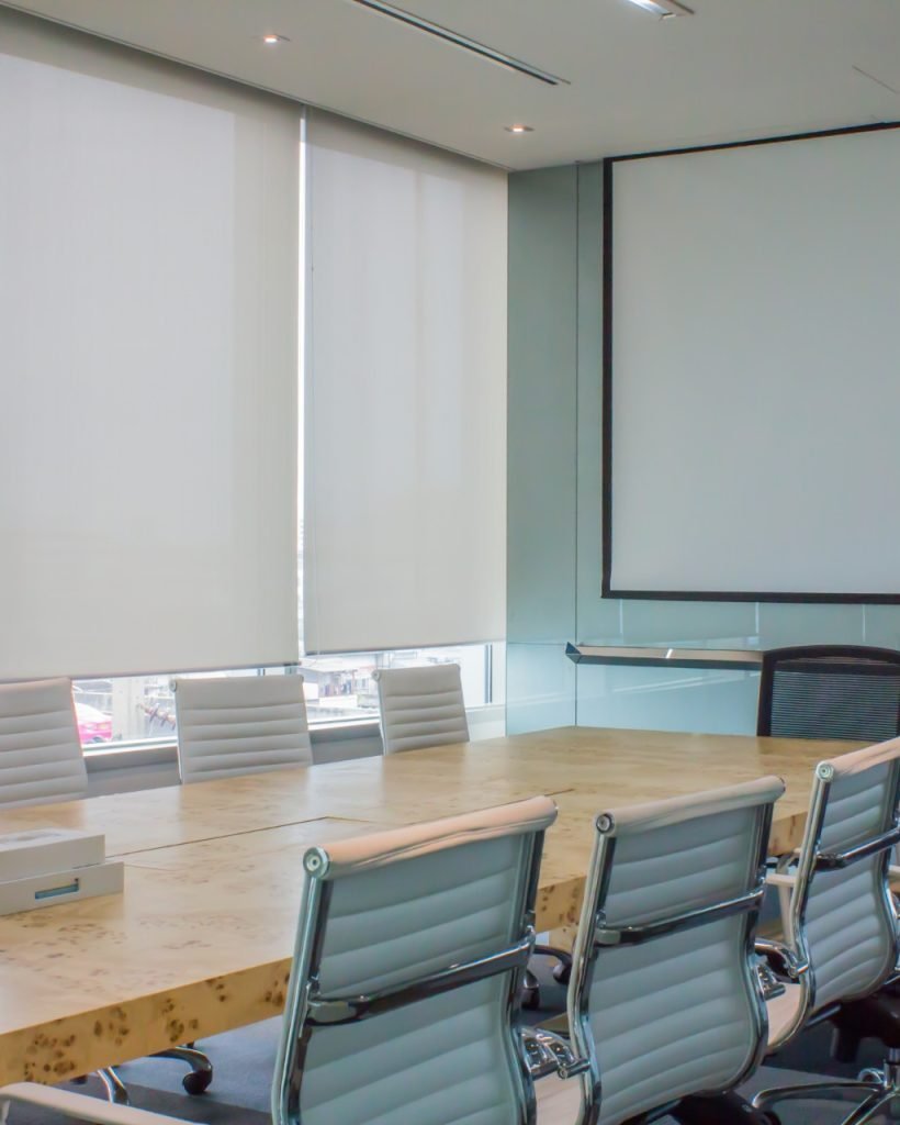 Screen & Projector Packages for Meetings-3